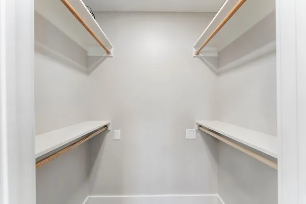 $3,050 | 2223 Hialeah Drive, Houston, TX 77018