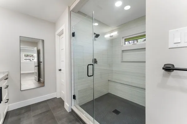 $3,050 | 2223 Hialeah Drive, Houston, TX 77018