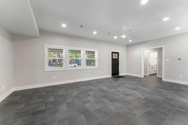 $3,050 | 2223 Hialeah Drive, Houston, TX 77018