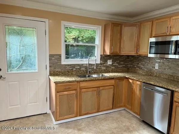 $2,200 | 1598 State Route 6, Factoryville, PA 18419