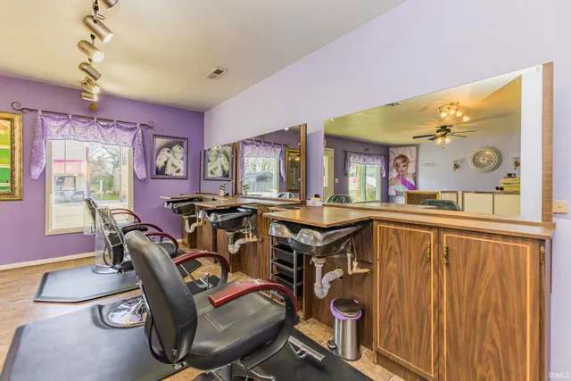 $149,900 | 305 South Albany Street, Selma, IN 47383