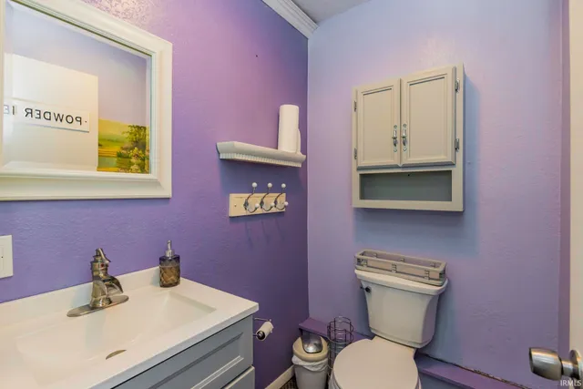 $149,900 | 305 South Albany Street, Selma, IN 47383