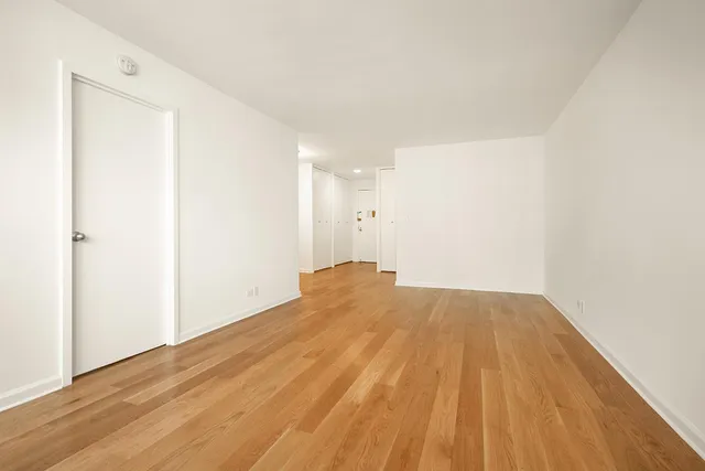 $599,000 | 245 East 25th Street, Unit 10L | Kips Bay