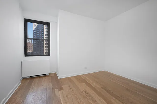 $599,000 | 245 East 25th Street, Unit 10L | Kips Bay