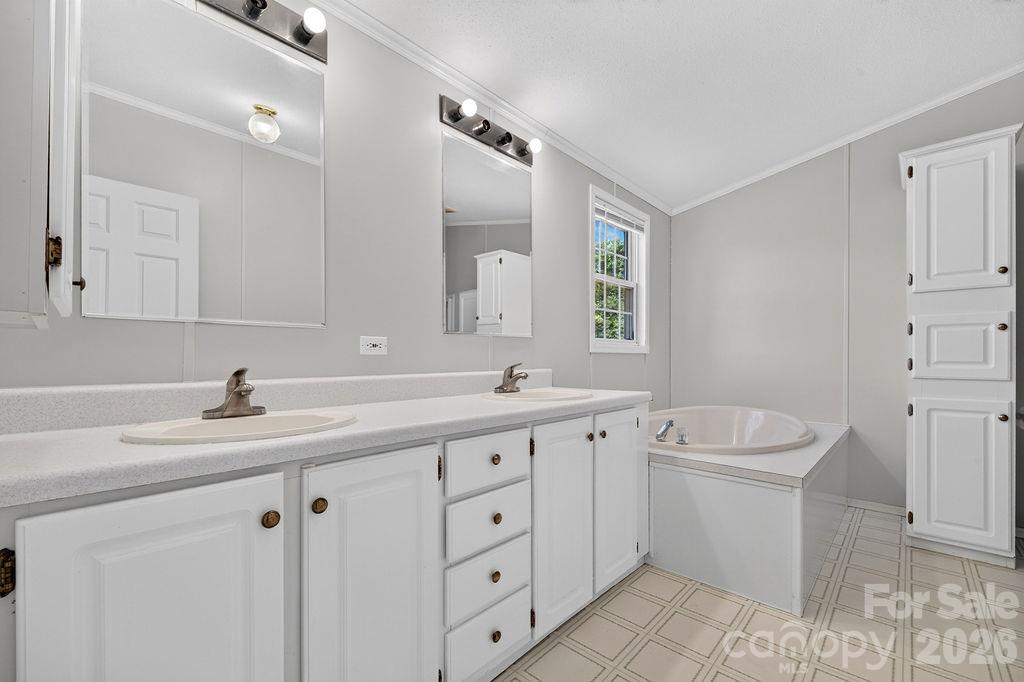 6041 Kaylas Ridge Road Connelly Springs, NC 28612 - Photo 20 of 48 Gallery Image 20