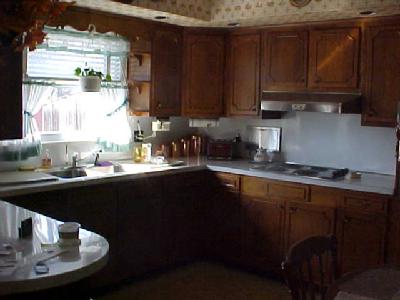 3103 Hecktown Road Bethlehem, PA 18020 - Photo 2 of 7 KITCHEN AREA