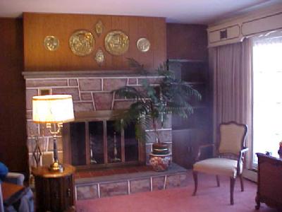 3103 Hecktown Road Bethlehem, PA 18020 - Photo 5 of 7 LIVING ROOM