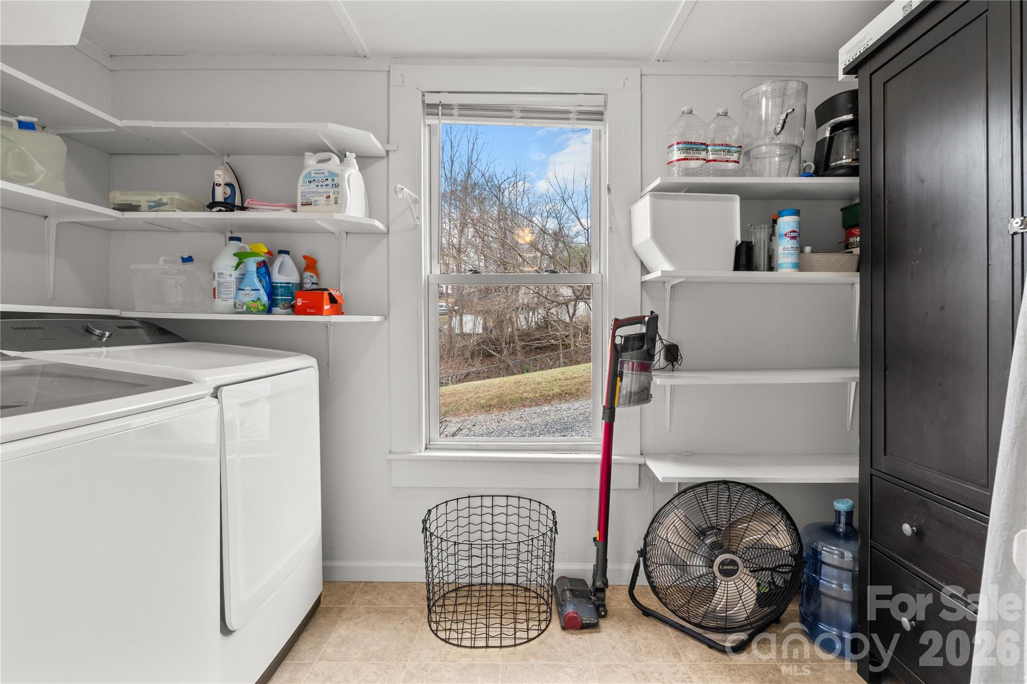 23 Maxwell Road Asheville, NC 28805 - Photo 15 of 47 a utility room with dryer and washer