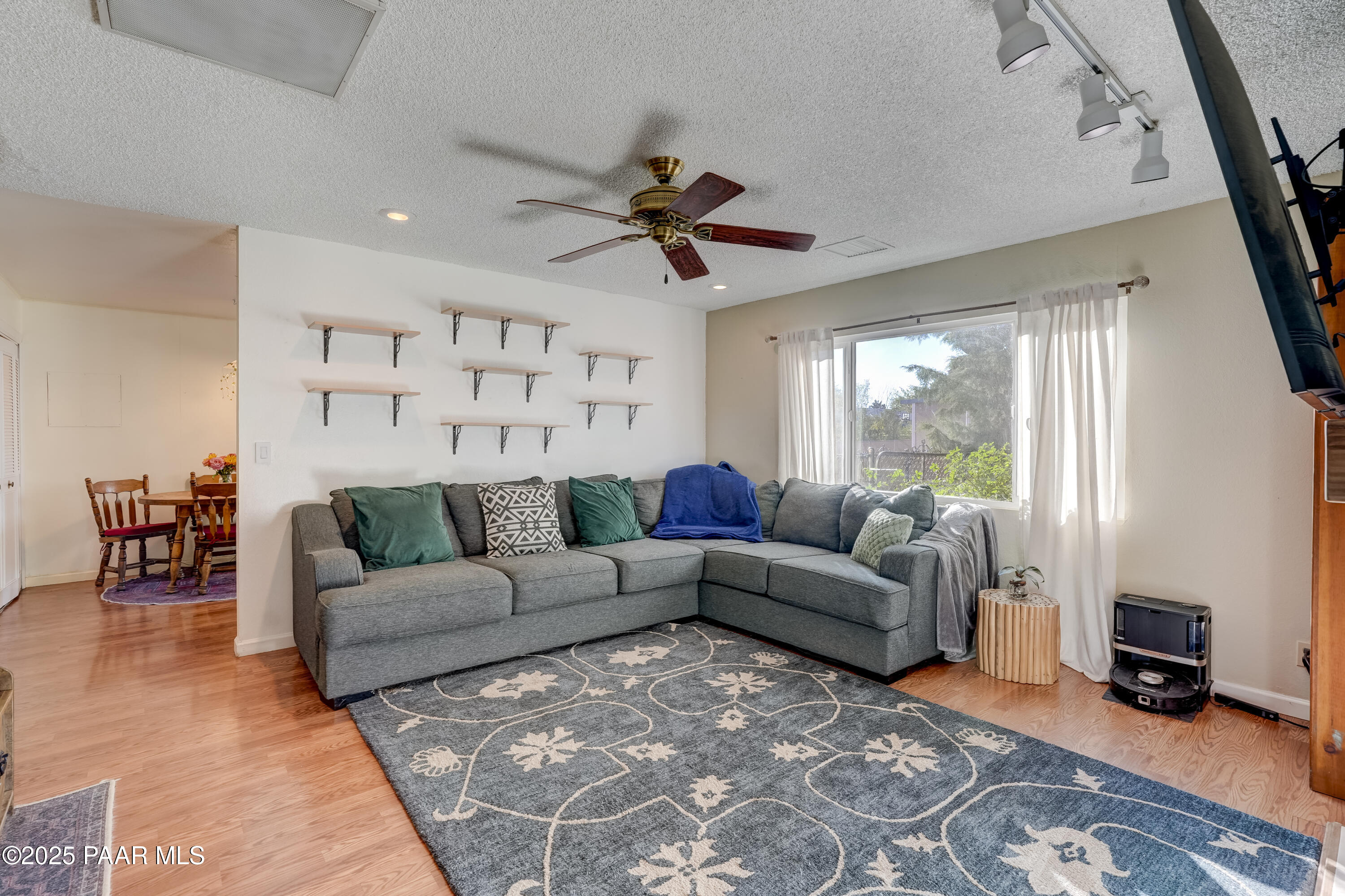 3215 North Tower Road Prescott Valley, AZ 86314 - Photo 8 of 35 Living Room