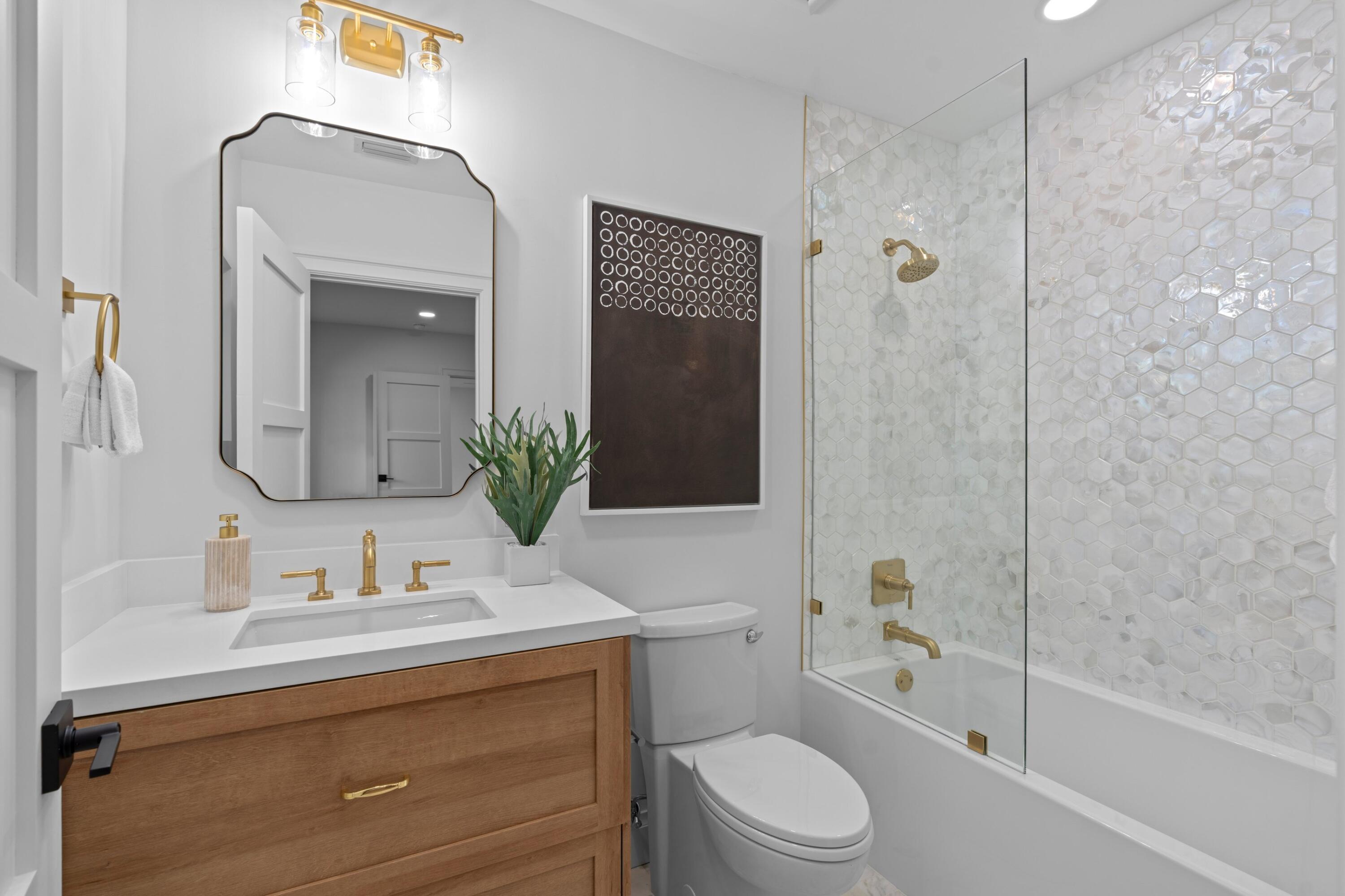 1090 Mulberry Way Boca Raton, FL 33486 - Photo 23 of 52 Bathroom 2