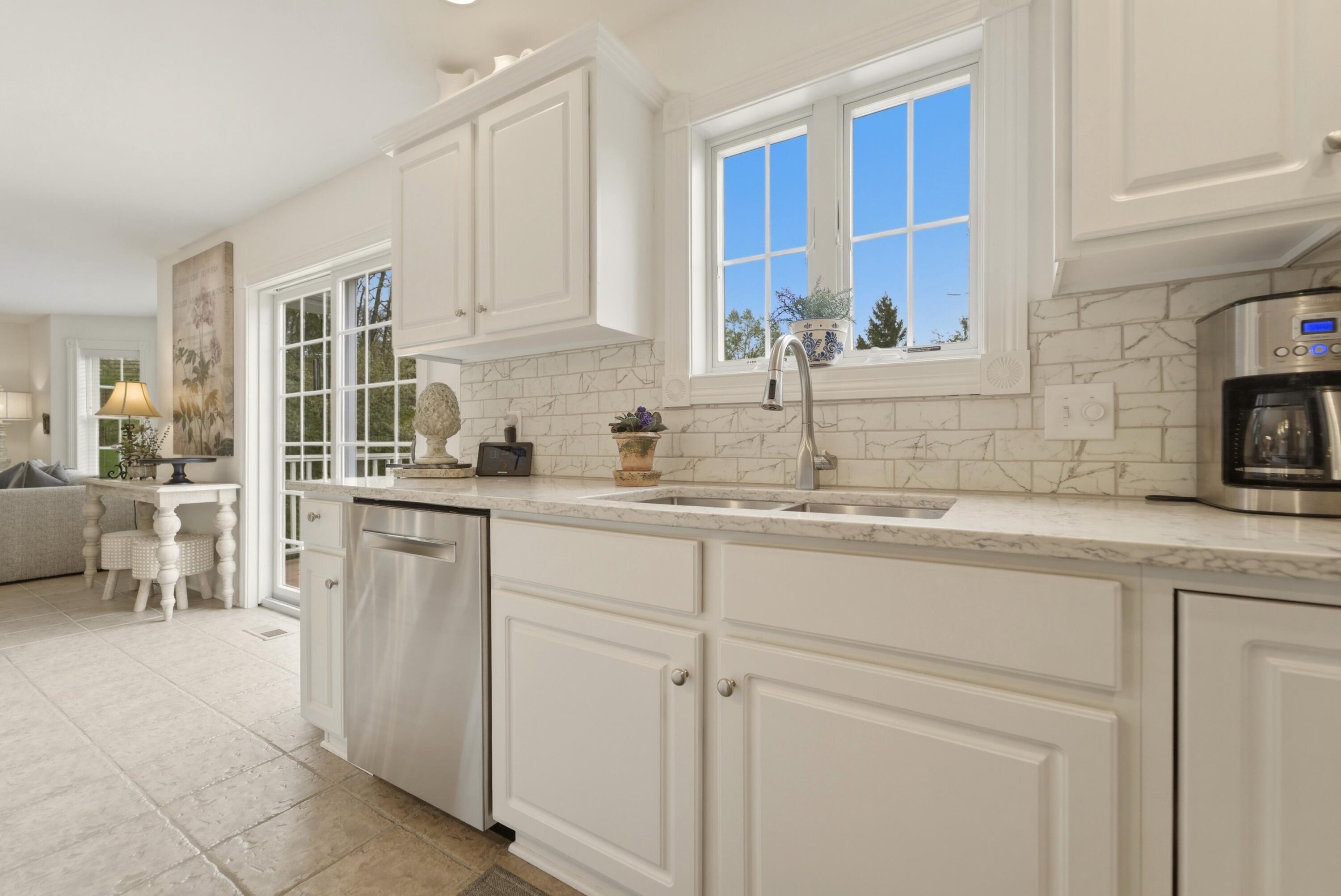 1205 Waterside Lane Crown Point, IN 46307 - Photo 5 of 49 3000x2005