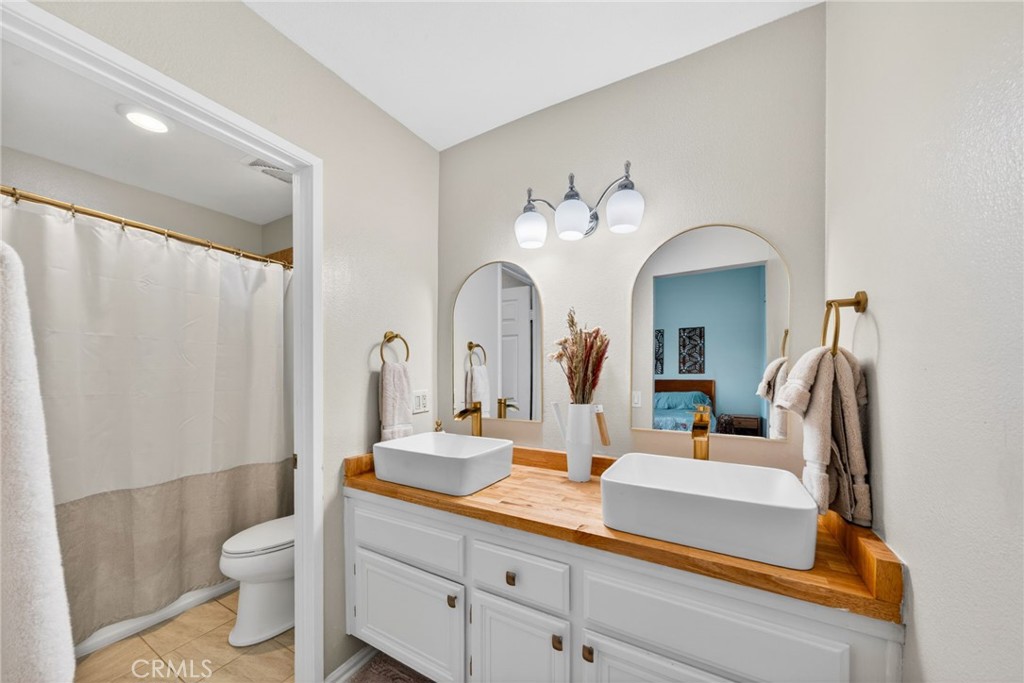 2731 Erringer Road, Unit 71 Simi Valley, CA 93065 - Photo 21 of 33