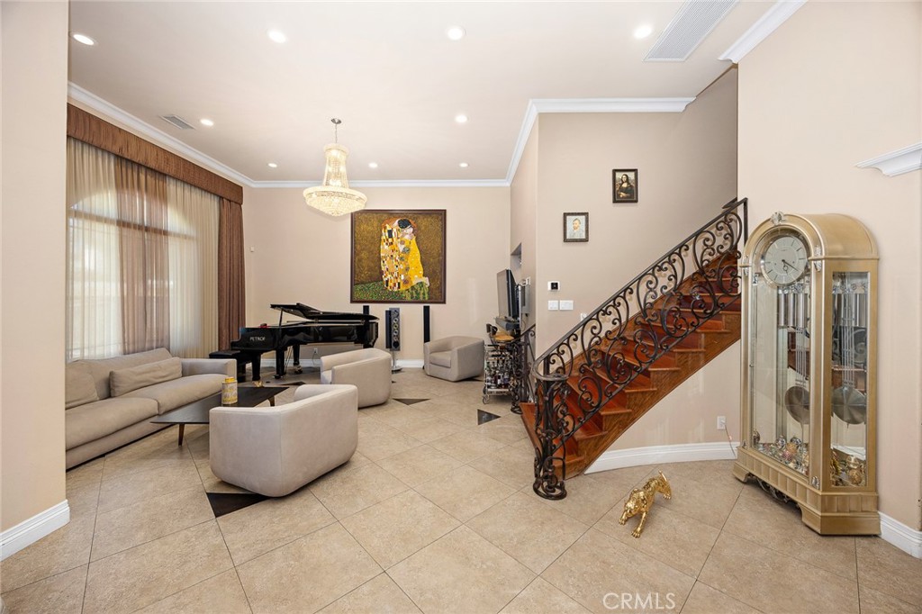 10610 Oak Tree Way Sunland, CA 91040 - Photo 15 of 63 a living room with furniture and white walls