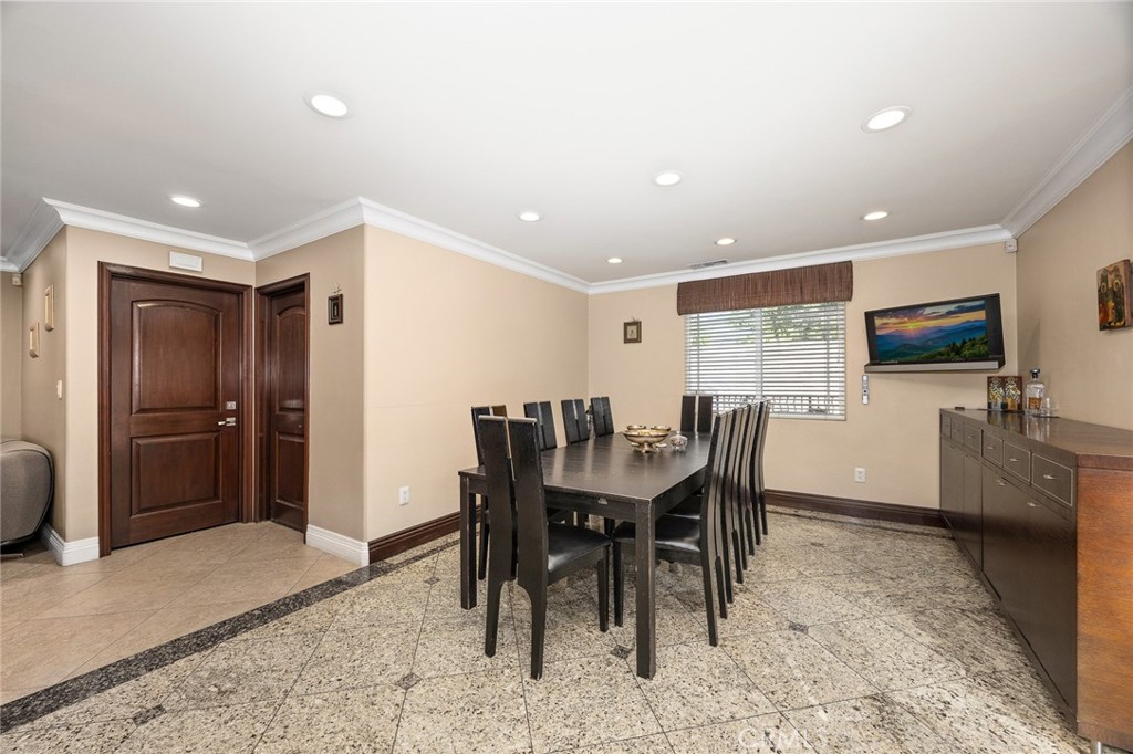 10610 Oak Tree Way Sunland, CA 91040 - Photo 20 of 63 a view of a dining room with furniture