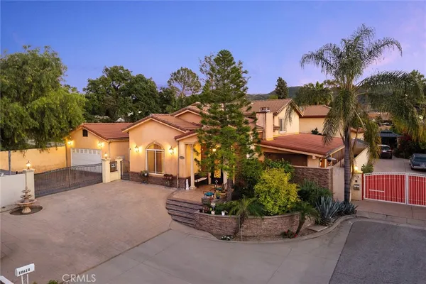 $1,495,000 | 10610 Oak Tree Way, Sunland, CA 91040