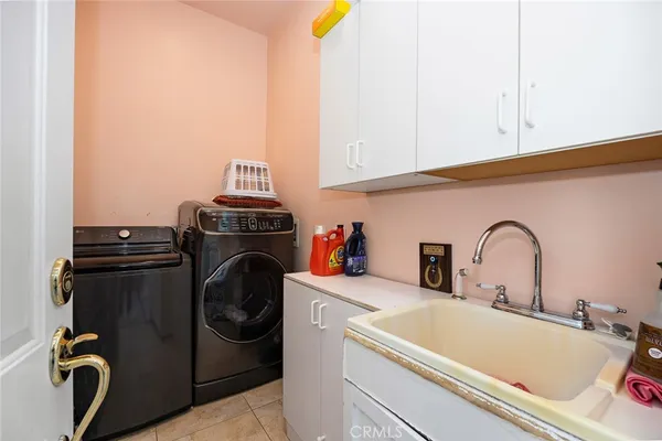 $1,495,000 | 10610 Oak Tree Way, Sunland, CA 91040