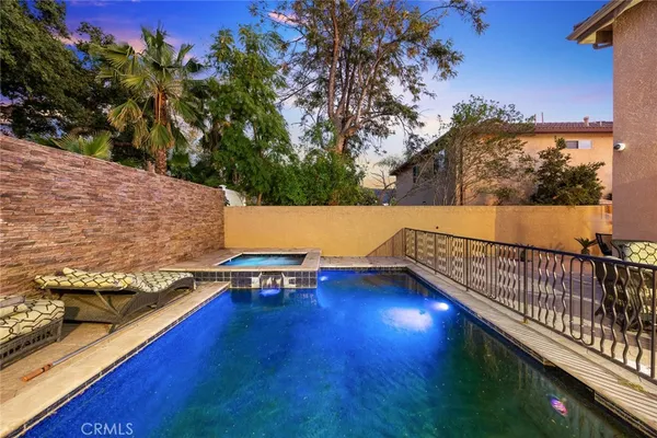 $1,495,000 | 10610 Oak Tree Way, Sunland, CA 91040