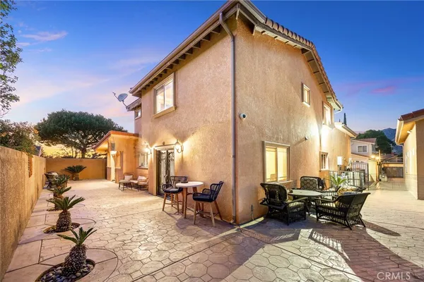 $1,495,000 | 10610 Oak Tree Way, Sunland, CA 91040