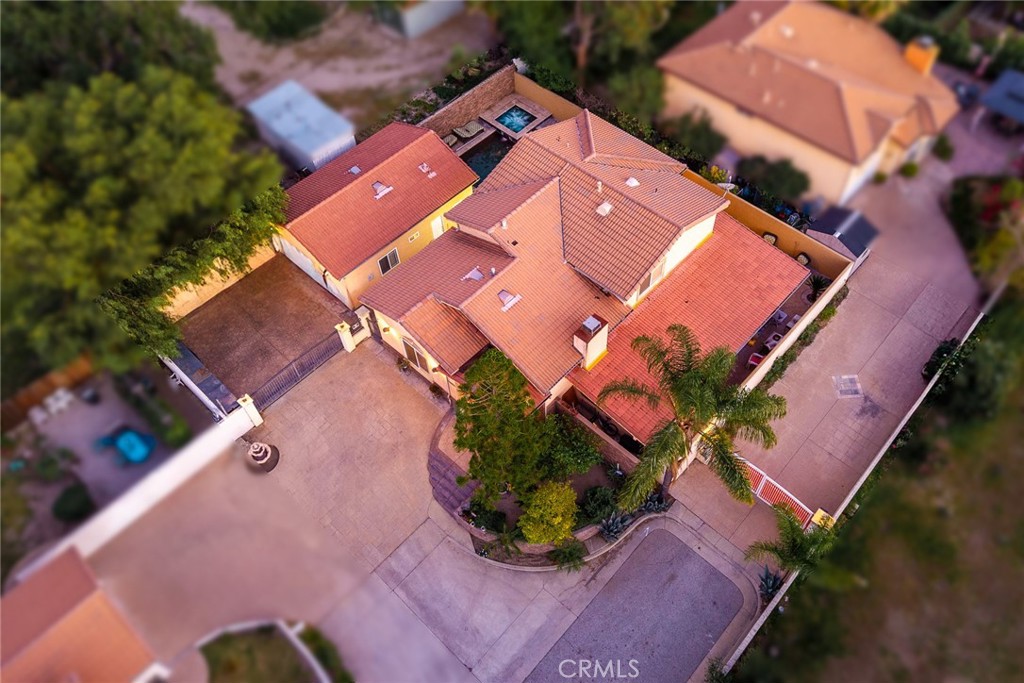 10610 Oak Tree Way Sunland, CA 91040 - Photo 59 of 63 an aerial view of a house with a yard