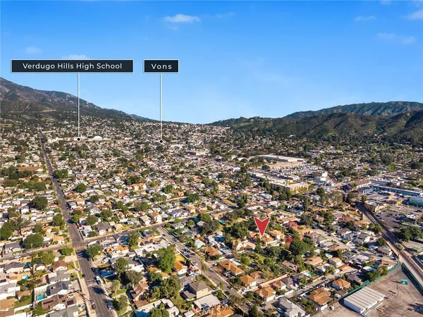 $1,495,000 | 10610 Oak Tree Way, Sunland, CA 91040