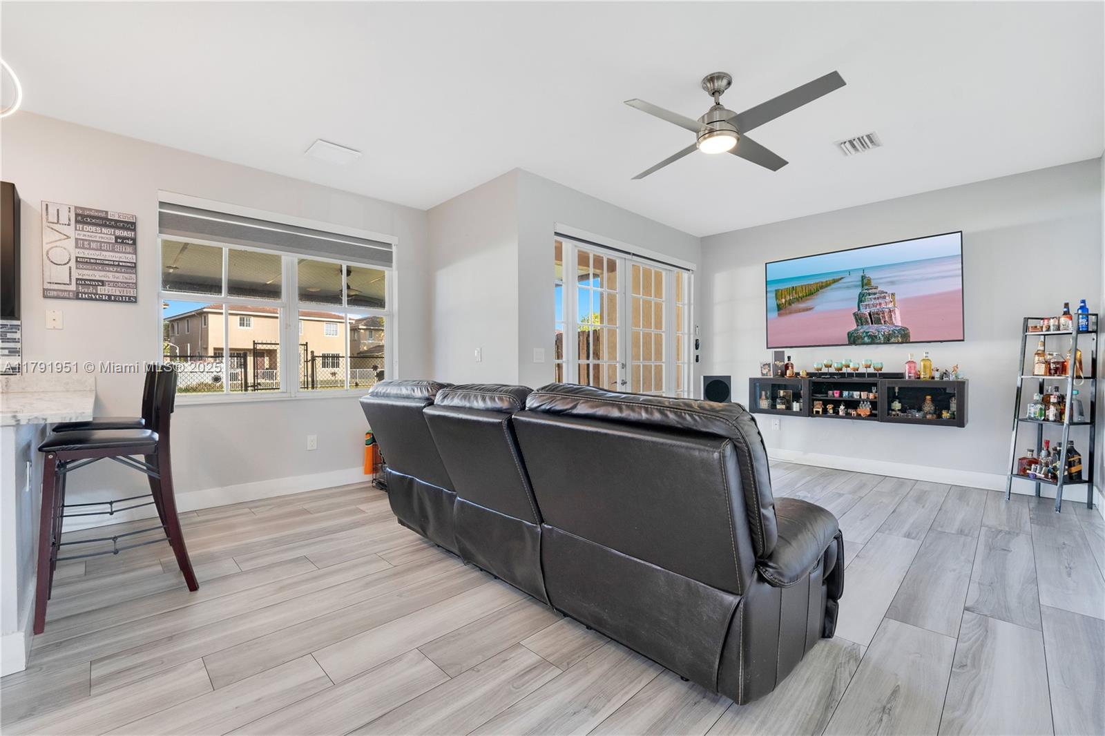 27490 Southwest 138th Path Homestead, FL 33032 - Photo 11 of 33 Gallery Image 11