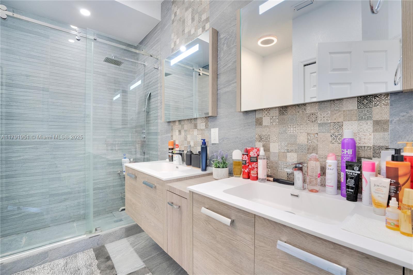 27490 Southwest 138th Path Homestead, FL 33032 - Photo 16 of 33 Gallery Image 16