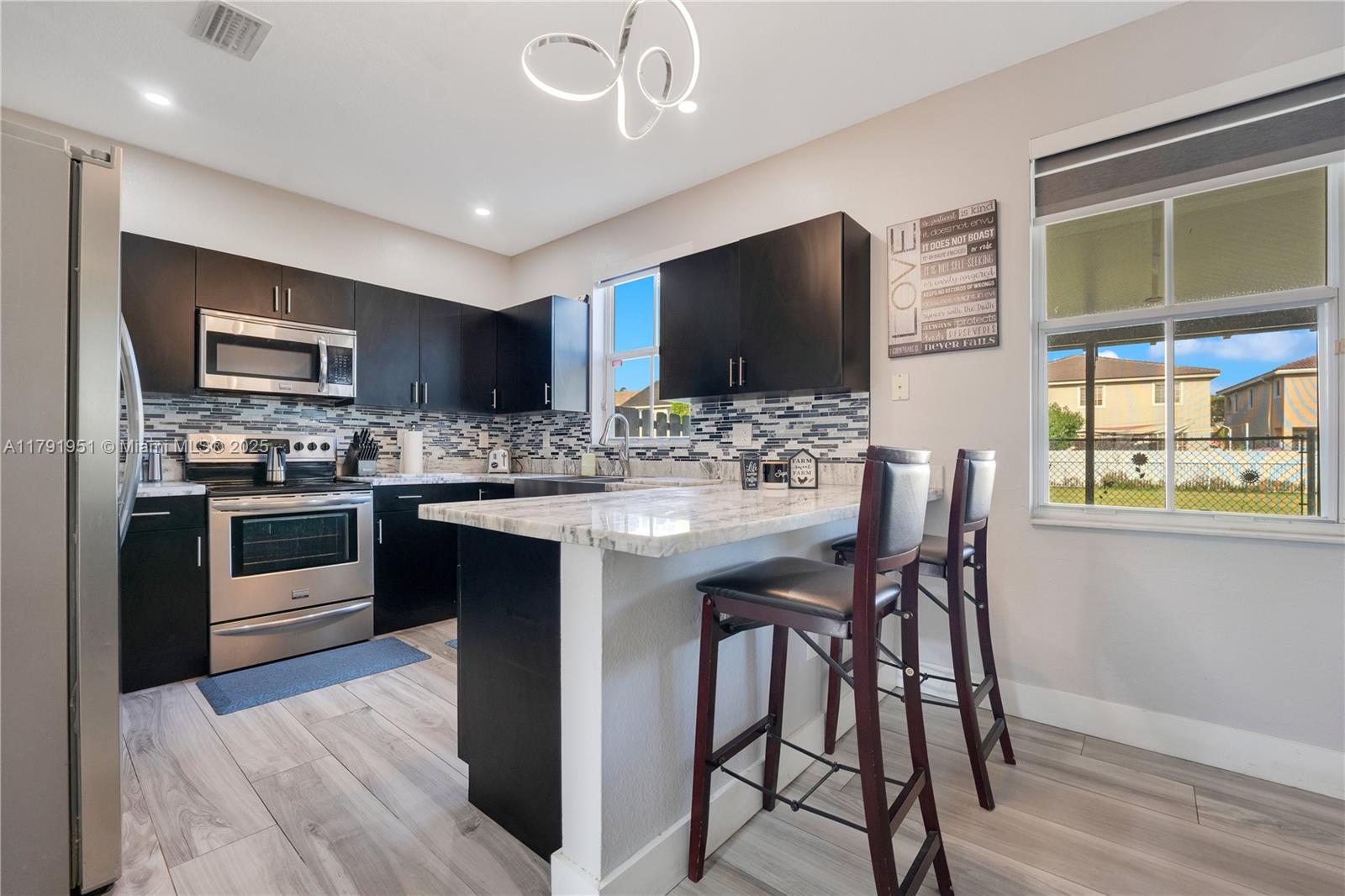 27490 Southwest 138th Path Homestead, FL 33032 - Photo 9 of 33 Gallery Image 9