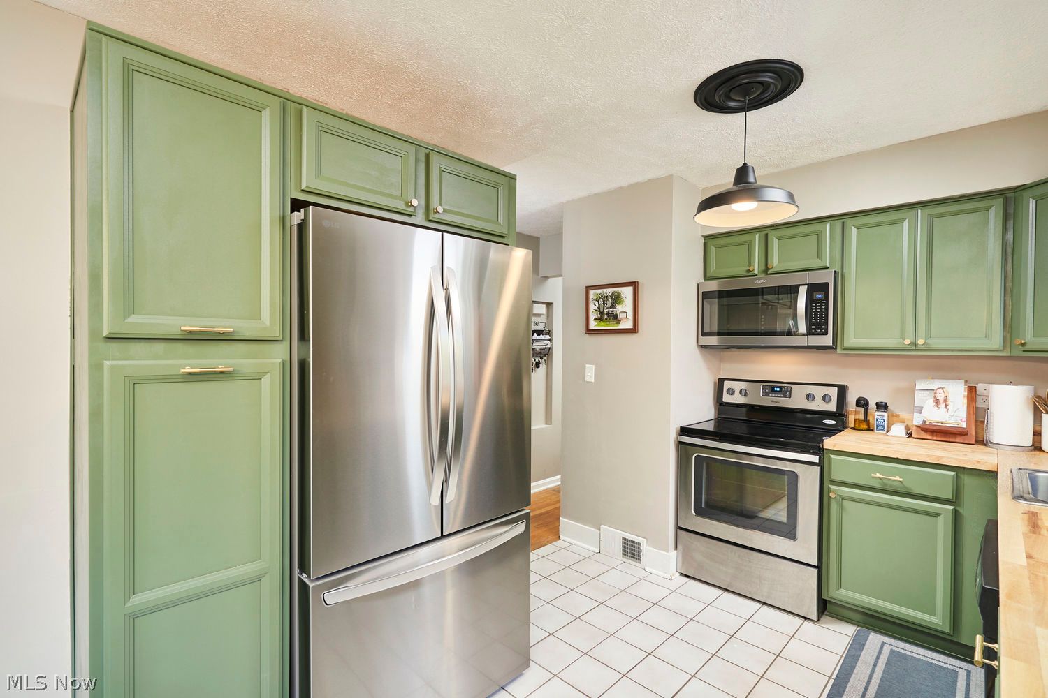 1596 Fairfax Road Akron, OH 44313 - Photo 6 of 24 Gallery Image 6
