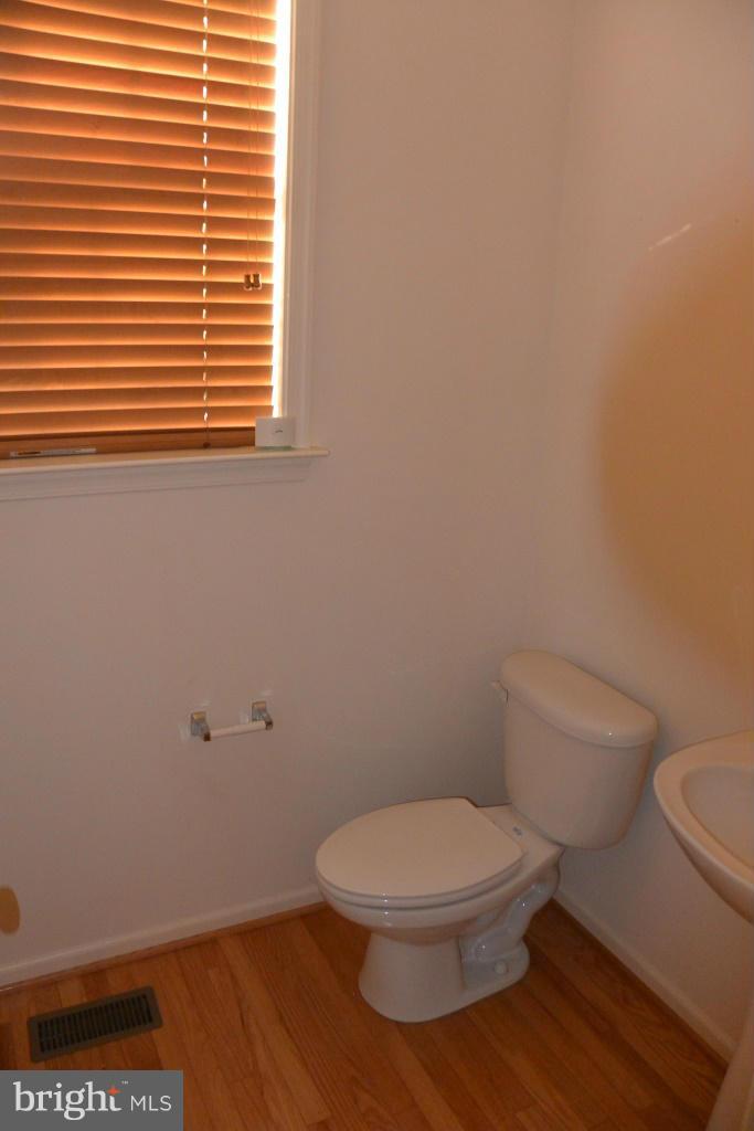 16526 Reservoir Loop Dumfries, VA 22026 - Photo 22 of 28 Bath