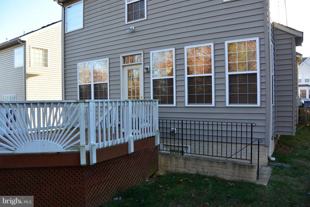 16526 Reservoir Loop Dumfries, VA 22026 - Photo 28 of 28 Exterior (Rear)