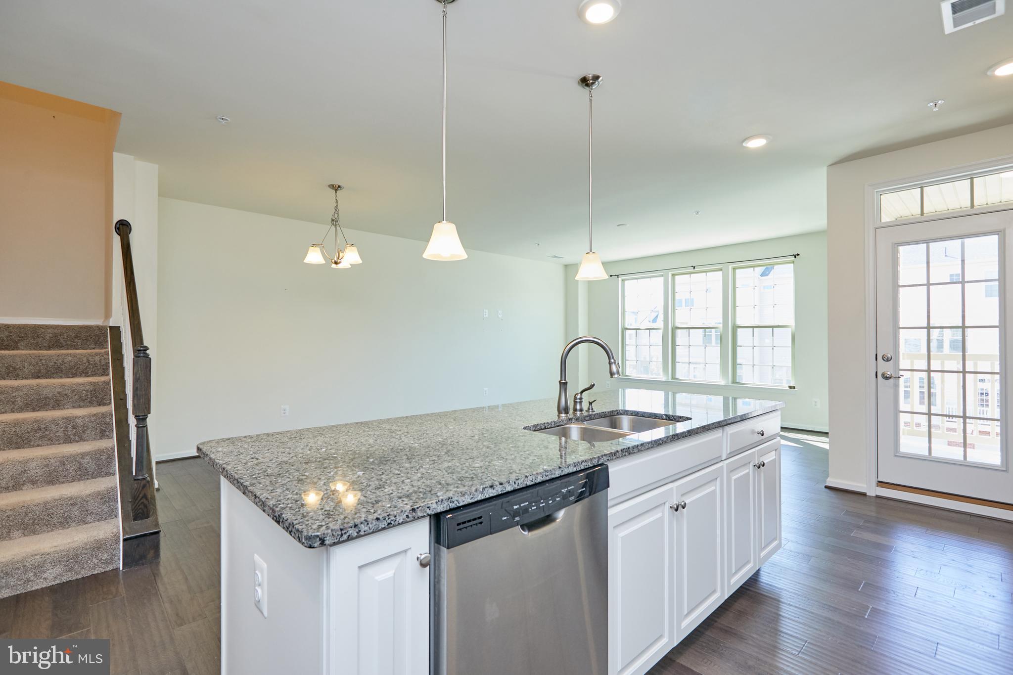 13605 Rockingham Lane, Unit 52H Gainesville, VA 20155 - Photo 5 of 31