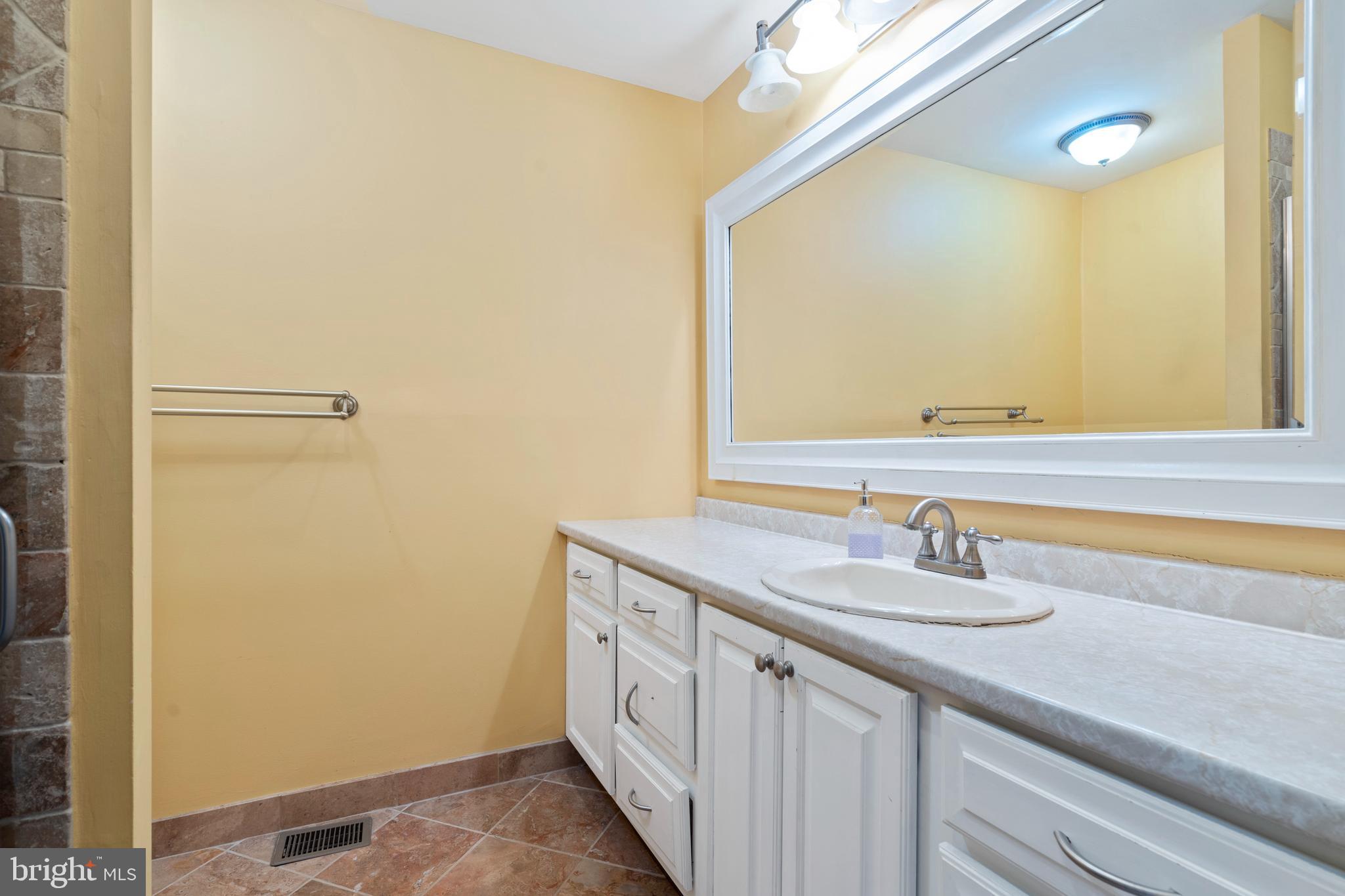 156 Eaton Drive Wayne, PA 19087 - Photo 12 of 15
