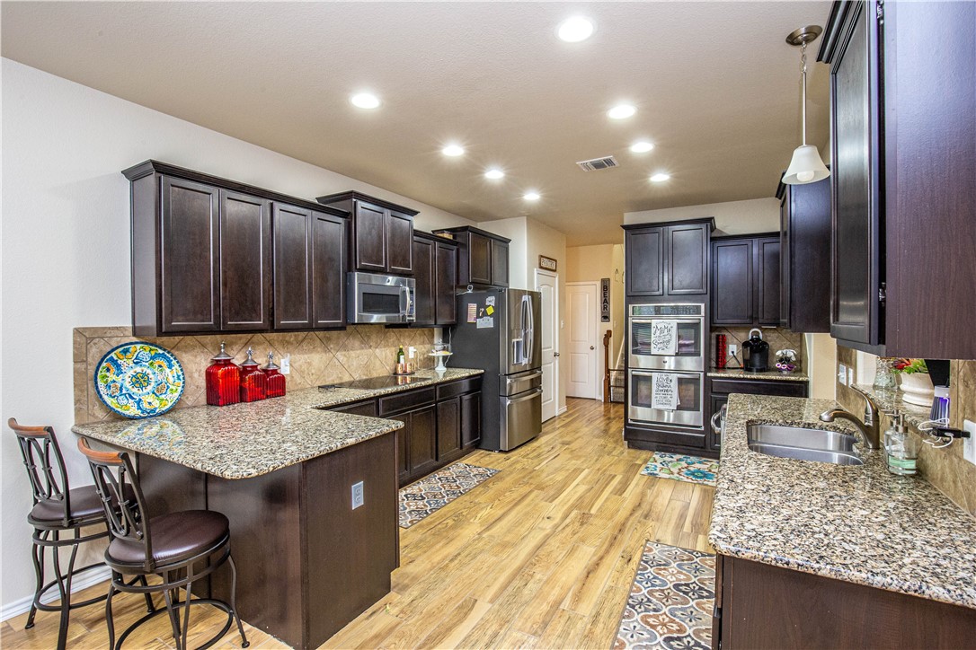 5524 Wisdom Court Waco, TX 76708 - Photo 5 of 30