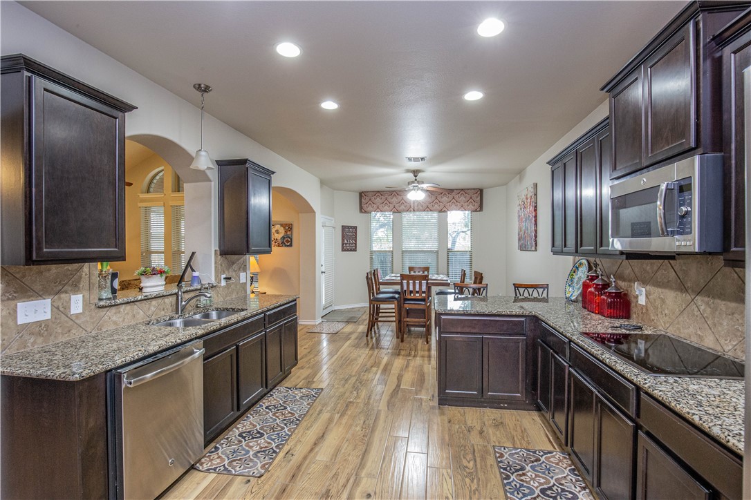 5524 Wisdom Court Waco, TX 76708 - Photo 6 of 30
