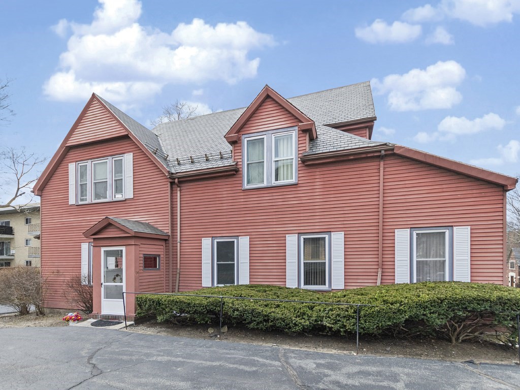 14 Newell Road Brookline, MA 02446 - Photo 1 of 23 Gallery Image 1