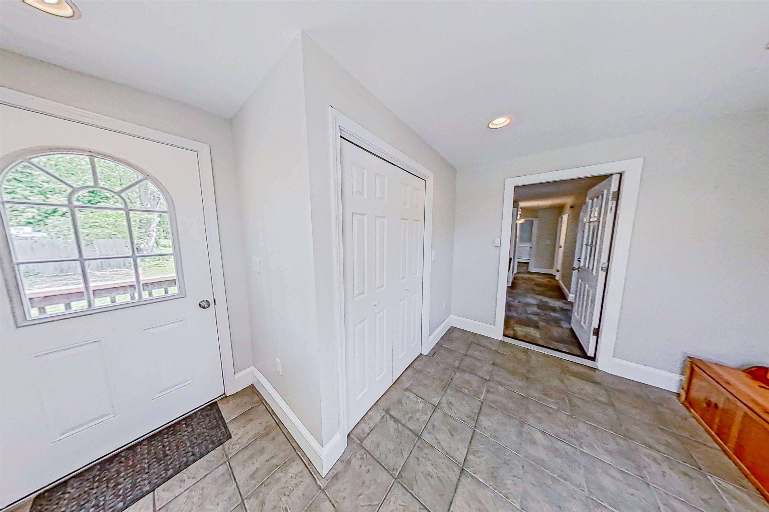 99 Knowlton Street Manchester, NH 03103 - Photo 11 of 35