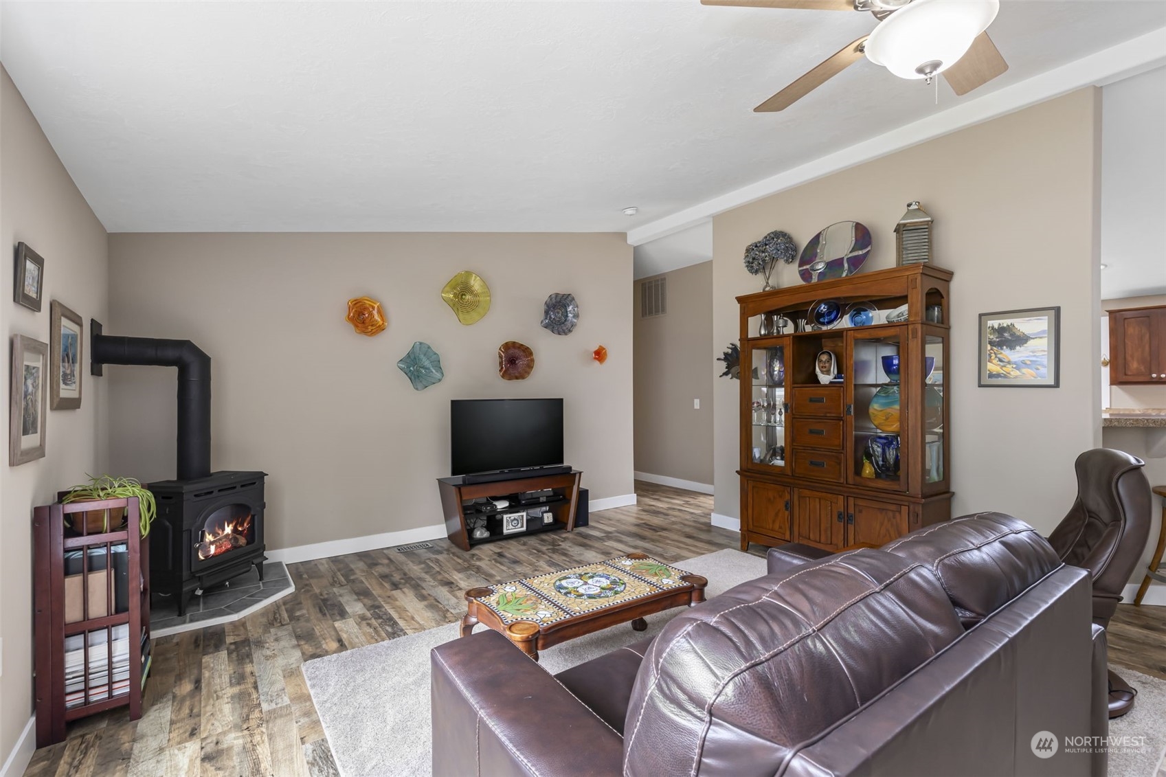 5326 Southwest Old Clifton Road Port Orchard, WA 98367 - Photo 11 of 33 Gallery Image 11