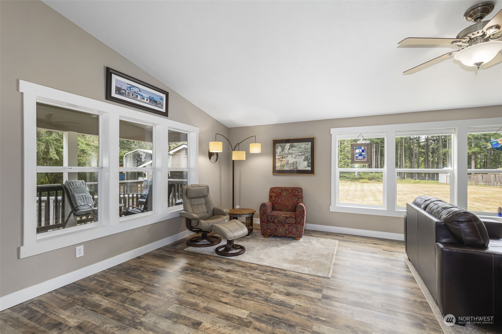 5326 Southwest Old Clifton Road Port Orchard, WA 98367 - Photo 9 of 33 Gallery Image 9