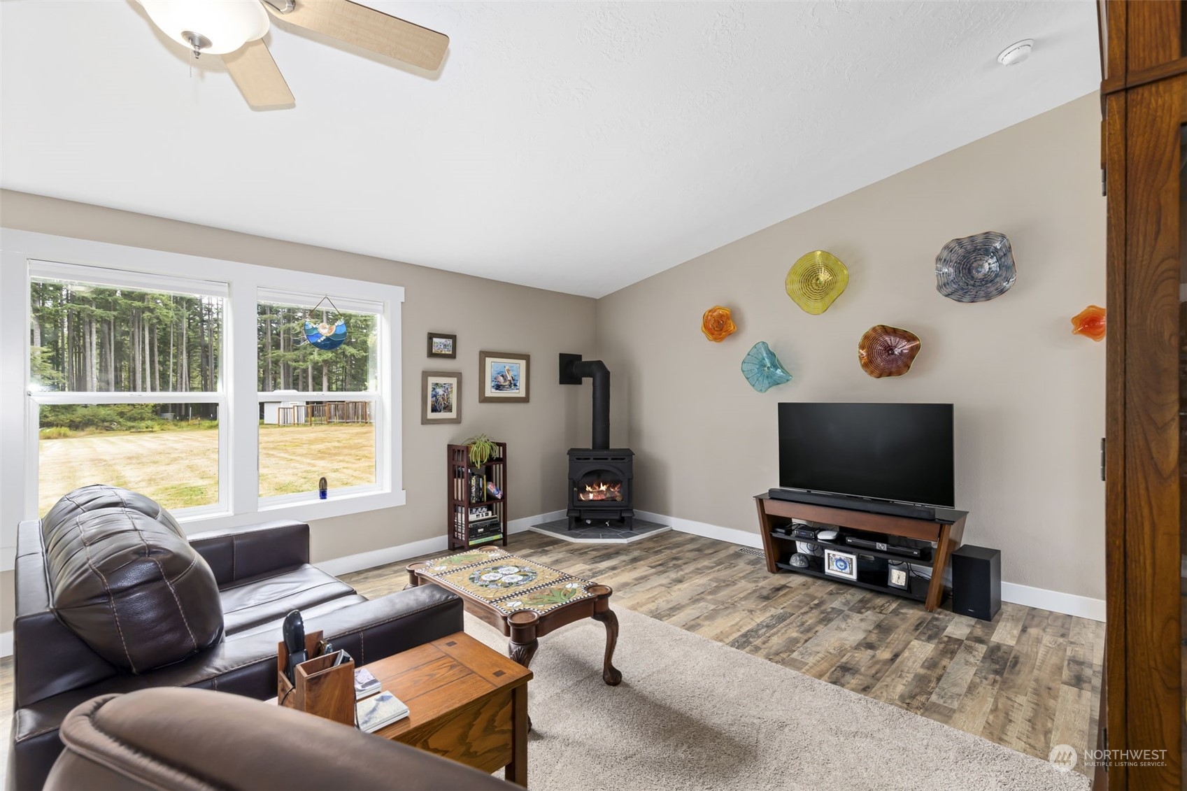 5326 Southwest Old Clifton Road Port Orchard, WA 98367 - Photo 10 of 33 Gallery Image 10