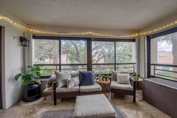 $424,980 | 325 Oak Harbour Drive, Juno Beach, FL 33408