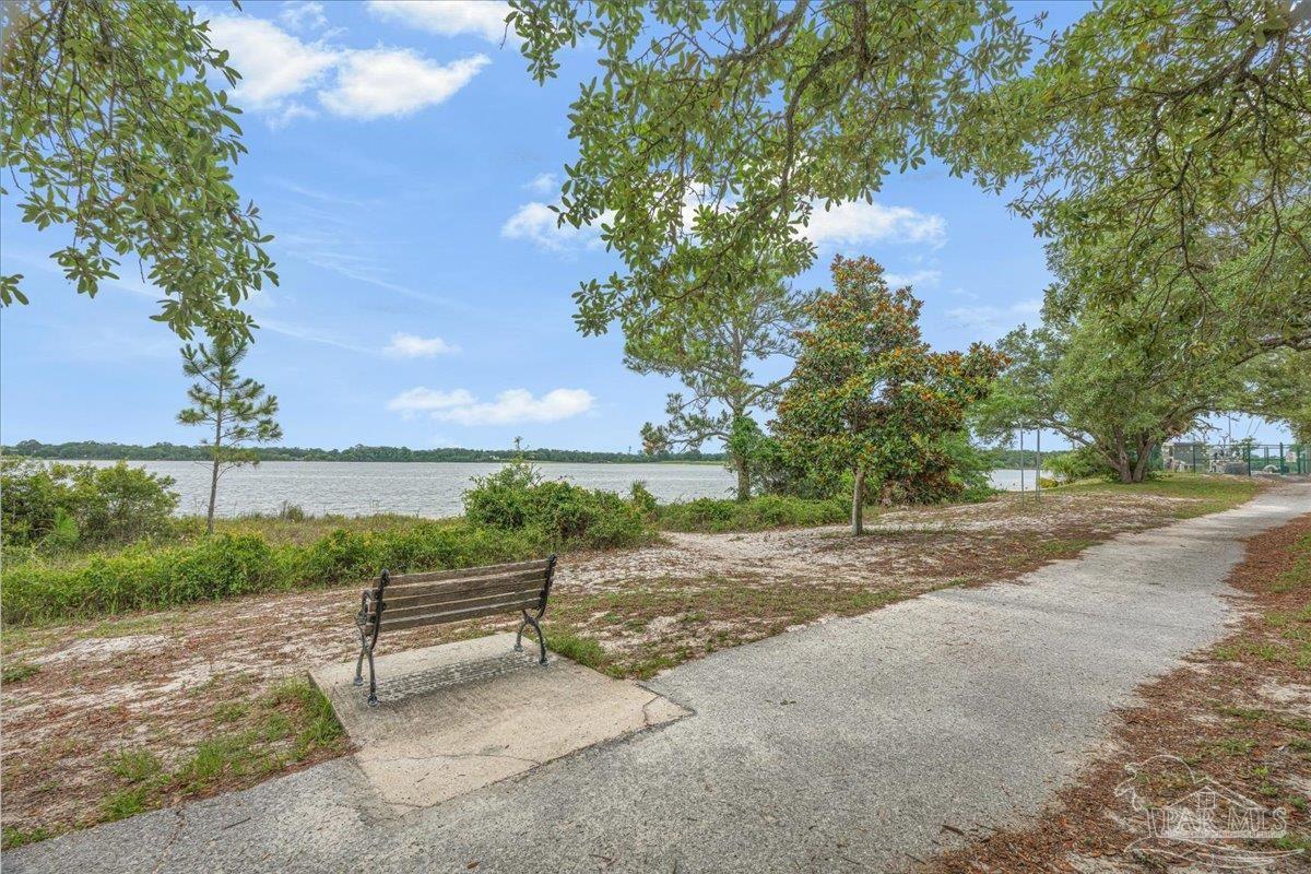 422 Gibbs Road Pensacola, FL 32507 - Photo 11 of 36