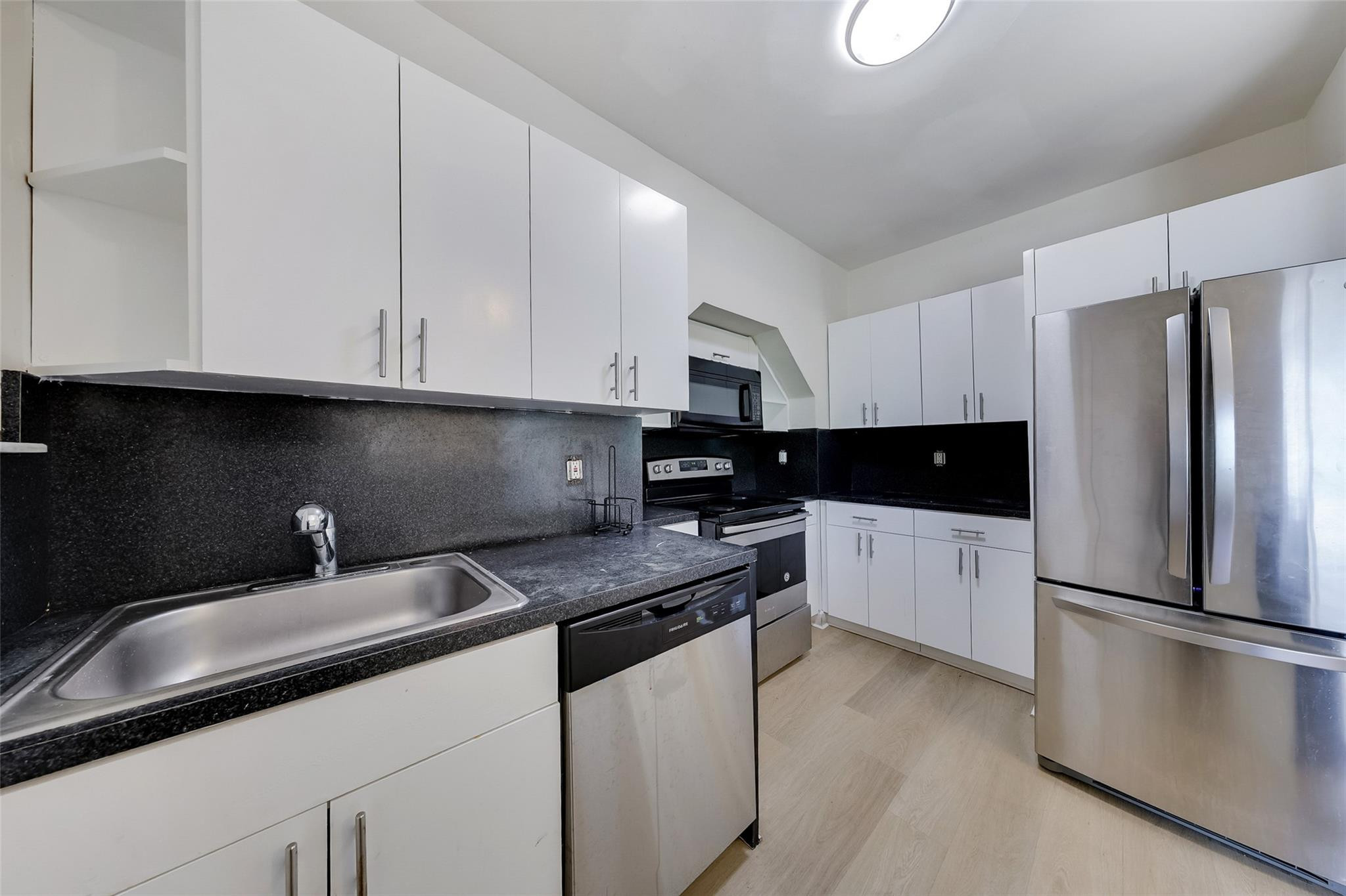 1241 13th Street, Unit 2 Miami Beach, FL 33139 - Photo 5 of 20 Photo 5