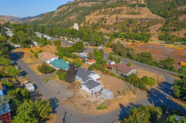 $389,500 | 164 State Street, Juliaetta, ID 83535