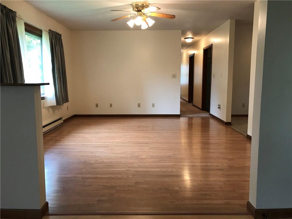 512 Old Fredonia Road Mercer, PA 16137 - Photo 4 of 21 Living room