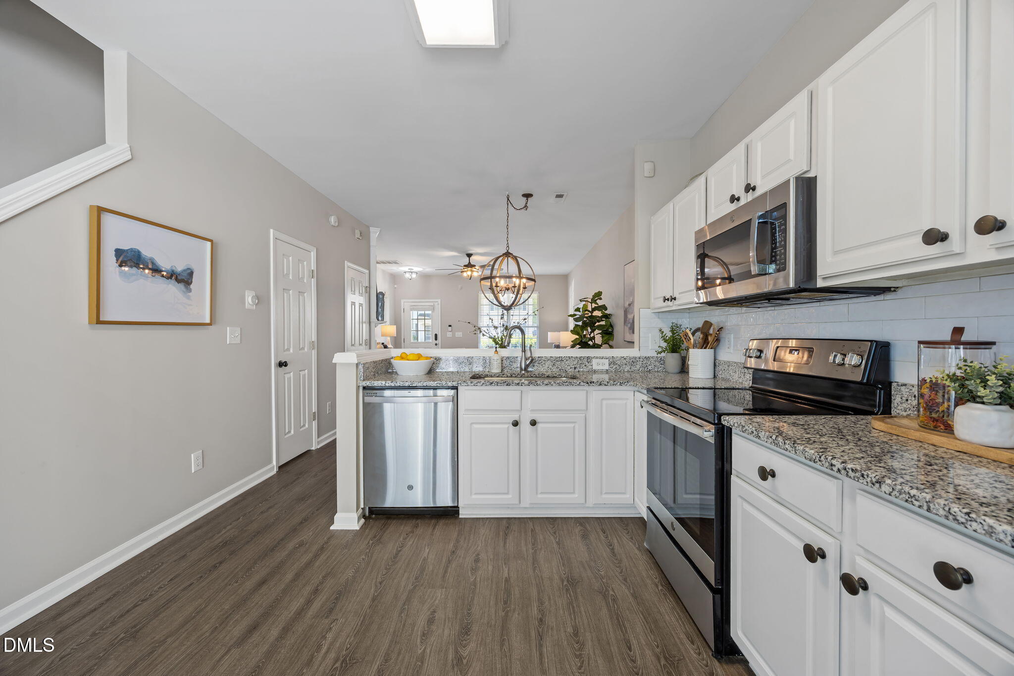 1703 Sorrell Brook Way Raleigh, NC 27609 - Photo 11 of 29 33-web-or-mls-IMG_6222