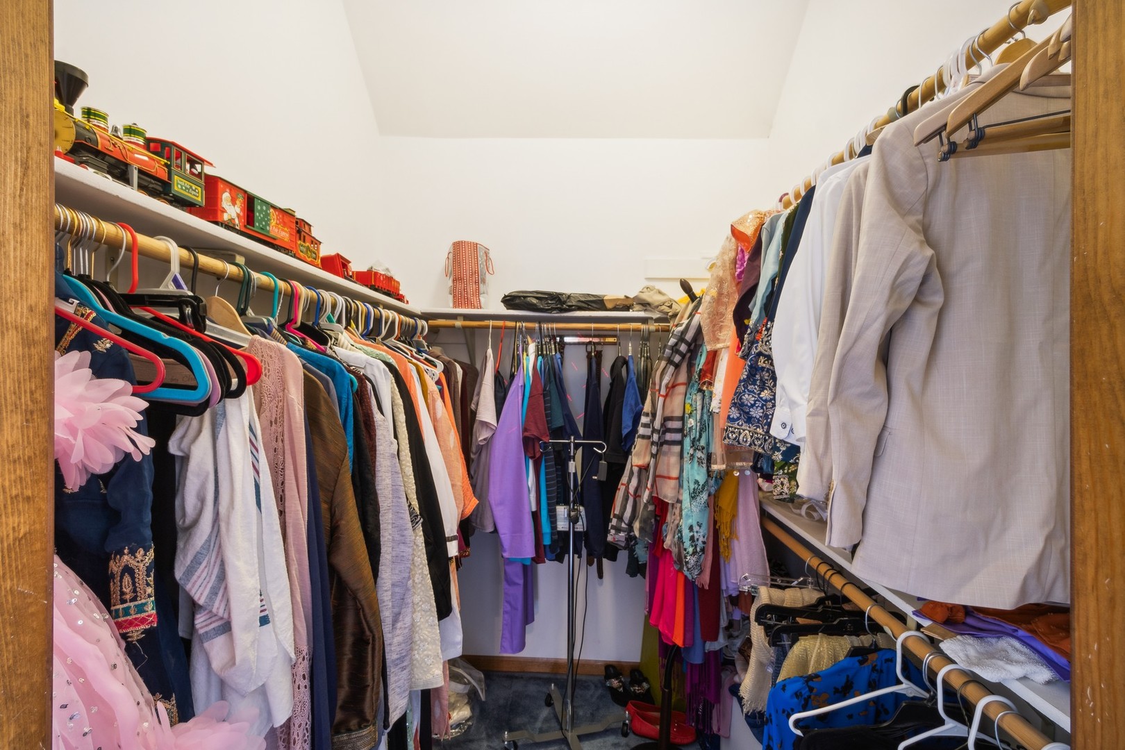 1605 Charlemagne Drive Hoffman Estates, IL 60192 - Photo 17 of 29 a view of walk in closet with clothes