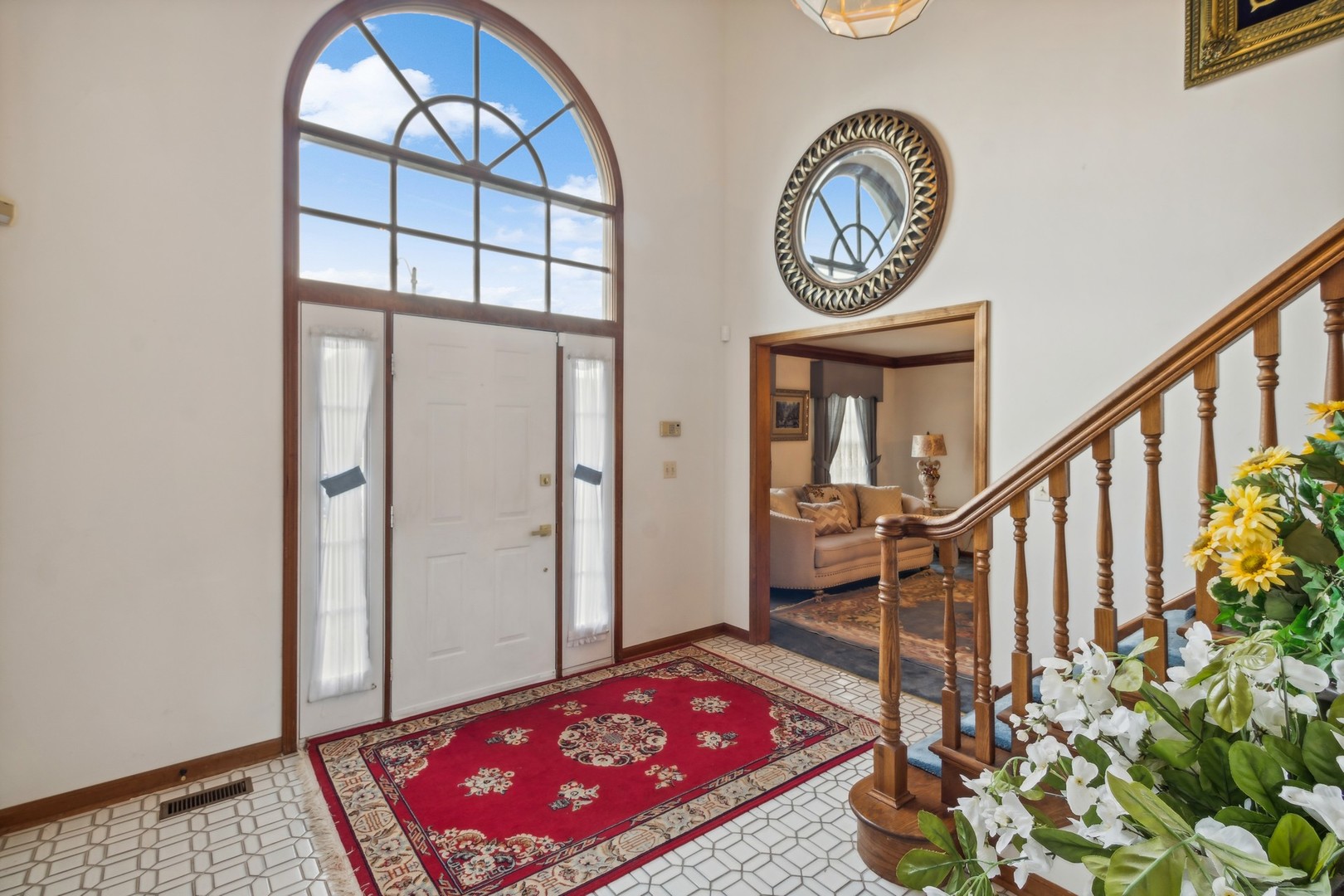 1605 Charlemagne Drive Hoffman Estates, IL 60192 - Photo 5 of 29 a view of entryway with wooden floor