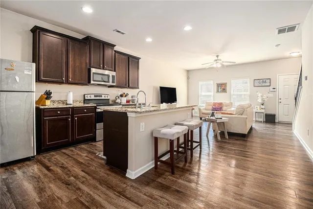 $213,500 | 6148 Oakley Road, Unit 23, Union City, GA 30291