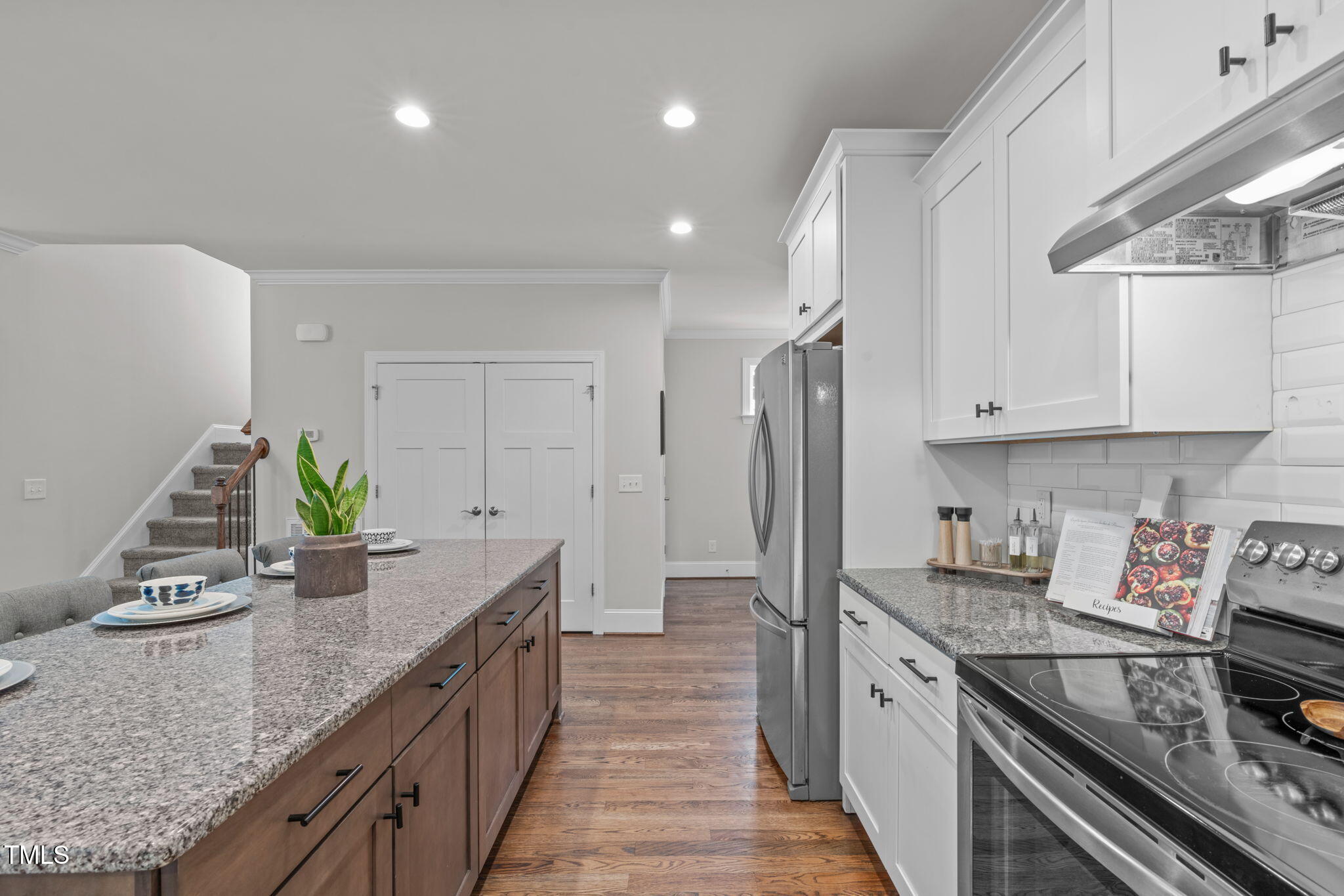 414 Heather Drive Raleigh, NC 27606 - Photo 8 of 35 A-5