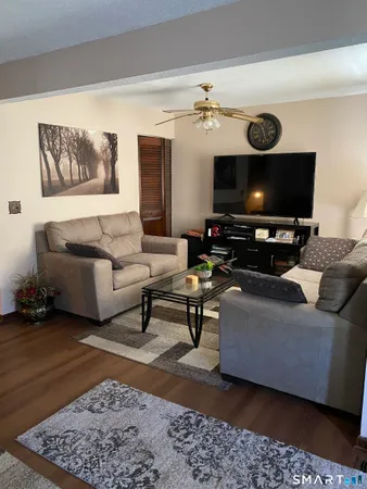 $2,800 | 630 Longfellow Drive, Branford, CT 06405
